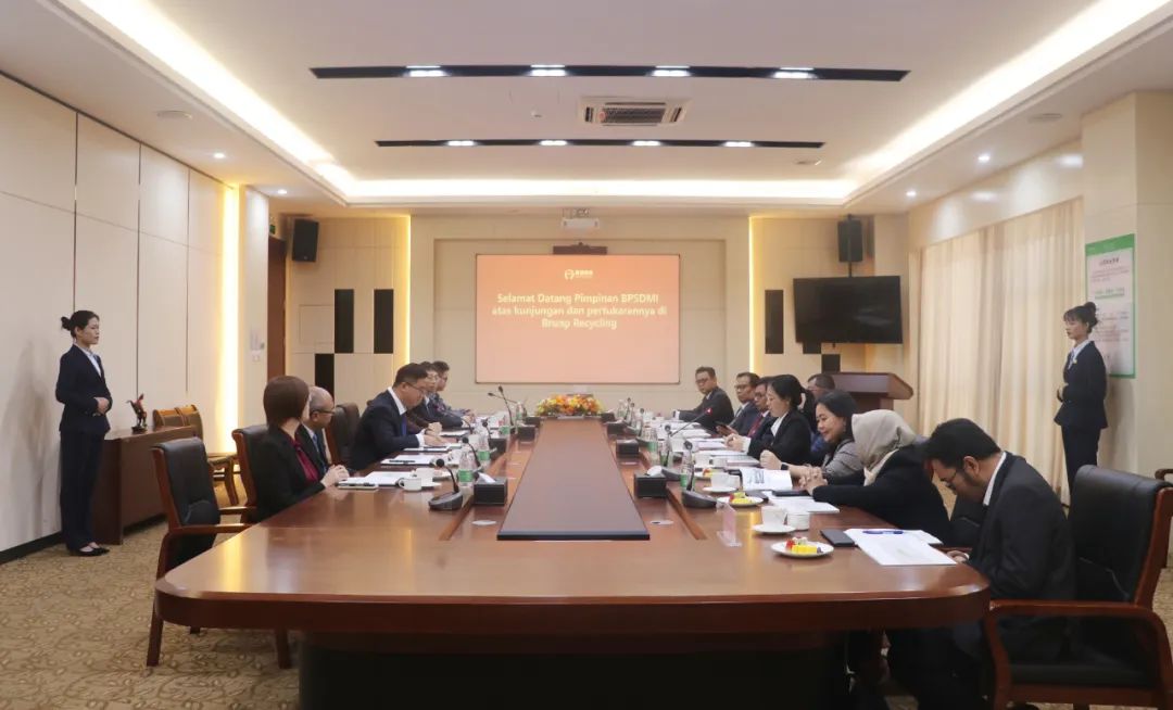 20231208-1-印尼工业部、莫罗瓦利金属工业理工学院、佛山职业技术学院莅临Z6尊龙凯时循环交流访问.jpg